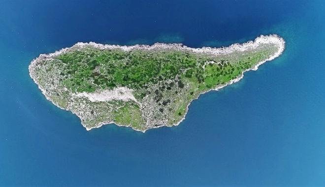 Το δίδυμο… αδερφάκι της Κύπρου βρίσκεται στην Ελλάδα (βίντεο)